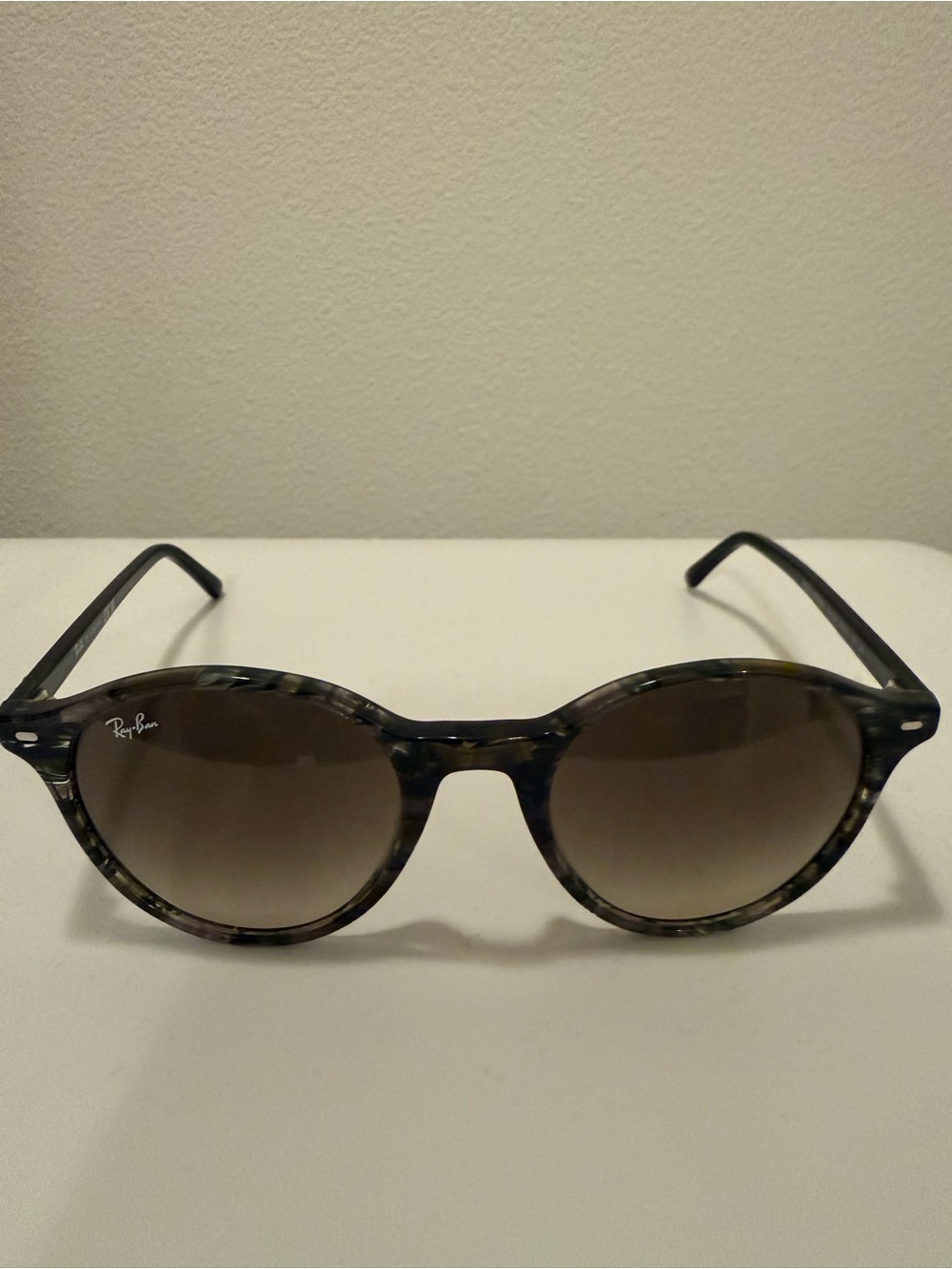 Ray-Ban Men’s Tortoiseshell Round Sunglasses with Brown Gradient Lenses